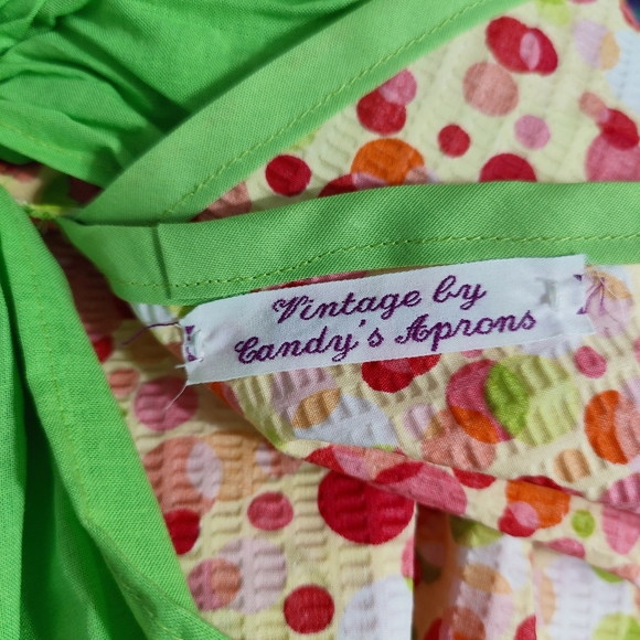 Hand Stitched Half Apron - Vintage by Candy's Aprons - Picture 7 of 7